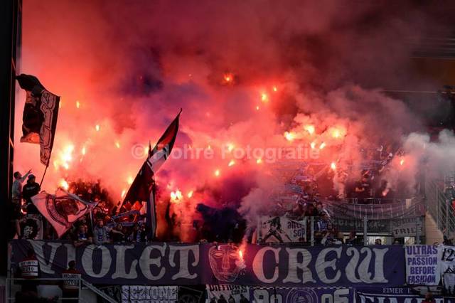 SSV Jahn Regensburg 1 - FLAGGE - 2 x 1.5 m – Ultras Schal