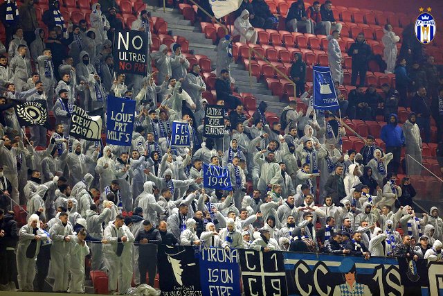 𝐂𝐚𝐬𝐮𝐚𝐥 𝐔𝐥𝐭𝐫𝐚 𝐎𝐟𝐟𝐢𝐜𝐢𝐚𝐥 on X: 03/12/2023 Albania🇦🇱 KF  Tirana - FK Partizani. Tirona Fanatics pyro in the derby   / X