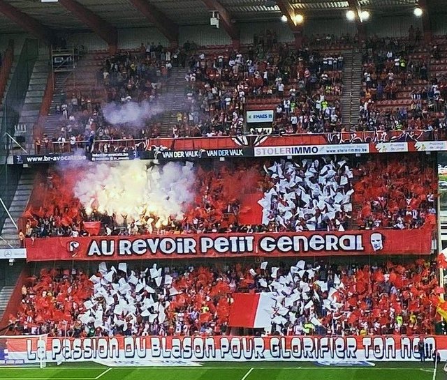 Standard Liege ultras steal Anderlecht tifo ahead of Croky Cup