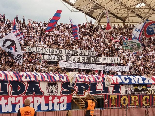 Hajduk Split x Dinamo Zagreb Mosaico da Torcida Split hoje, no clássico  croata!